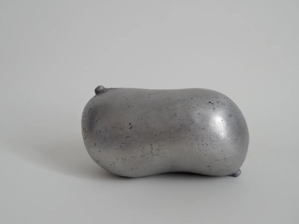 Mama, 2016 Fosa d’alumini 20 x 13 x 15 cm, 2,2 kg